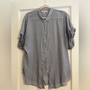 Xirena blue & white striped Channing shirt size Large
